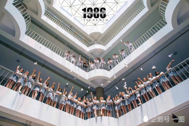 青岛农业大学毕业生唯美毕业照 璀璨星空